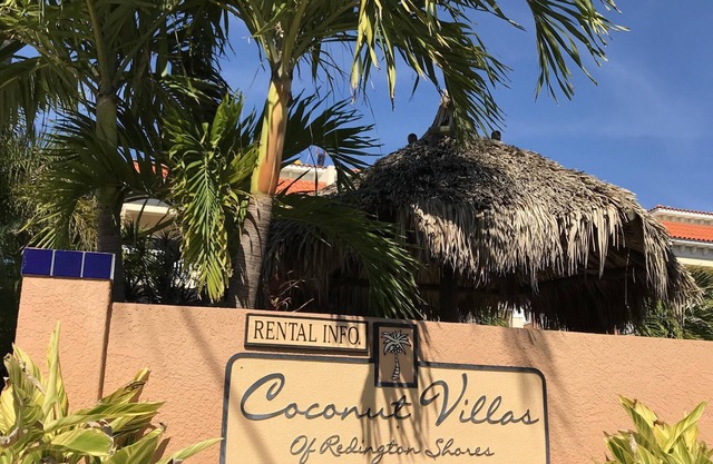 Coconut Villas 2 BR 2BATH # 3 🌊🌞 SMOKE and PET FREE