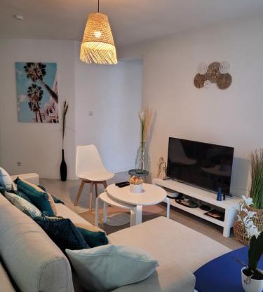 COCOONING HOUSE 211 SUITE AZUR appartement AEROPORT PARIS ROISSY CDG, PARC ASTERIX, CHATEAU DE CHANTILLY, STADE DE FRANCE