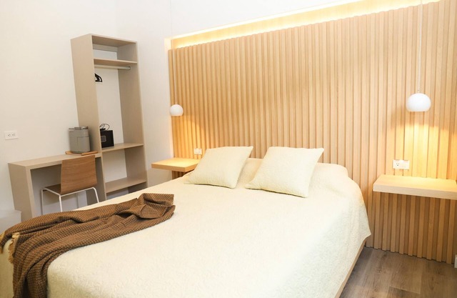 Colina Inn, Deluxe Room #1