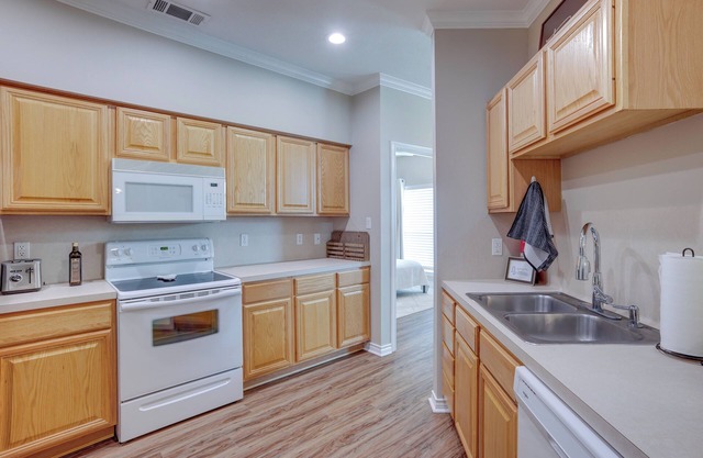 College Station Retreat Near Texas A & M!