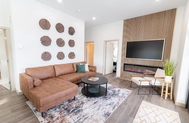 Colony Suites