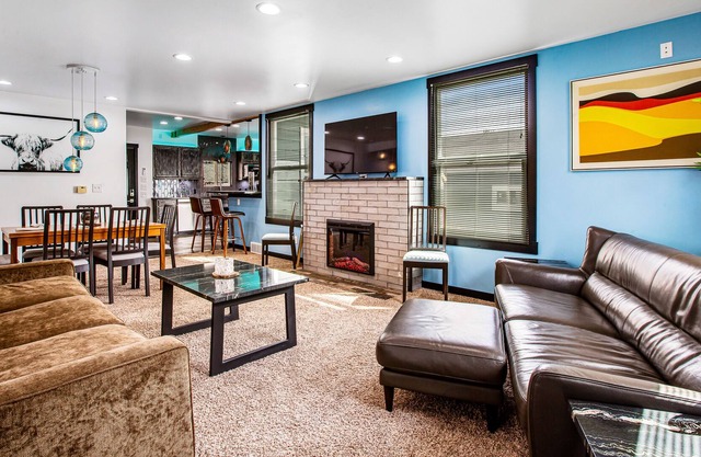 Colorfully renovated home with WiFi, fireplace, deck, patio, grill, & firepit