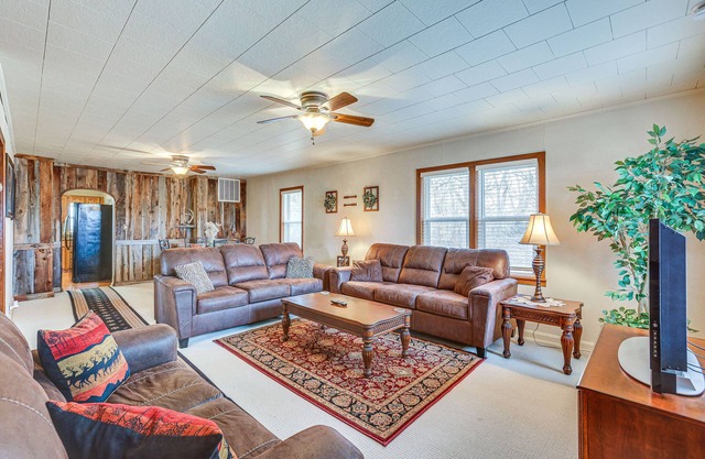 Comanche County Home Near Hunting & Fishing!