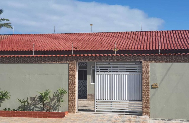 Come Relax in Mongaguá – House for Rent Just a Few Steps from the Sea