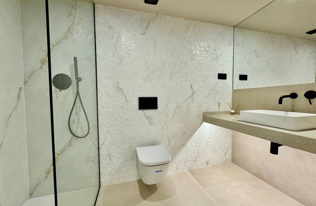 Comfortable and stylish apartment. 3A