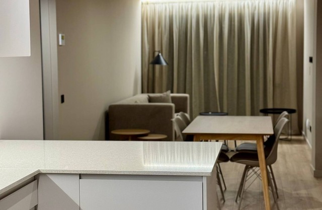 Comfortable and stylish apartment. 3B