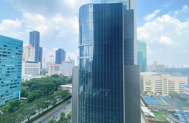 Comfort And Elegant 2Br Sudirman Suites Apartment