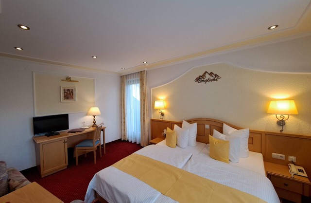 Comfort double room with balcony - Schedlers Löwenhotel Garni*