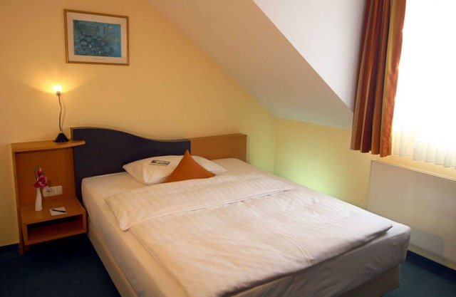 Comfort double room - H+ Hotel Erfurt