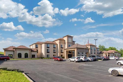 Comfort Inn & Suites Cooperstown - Milford