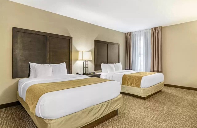 Comfort Inn & Suites