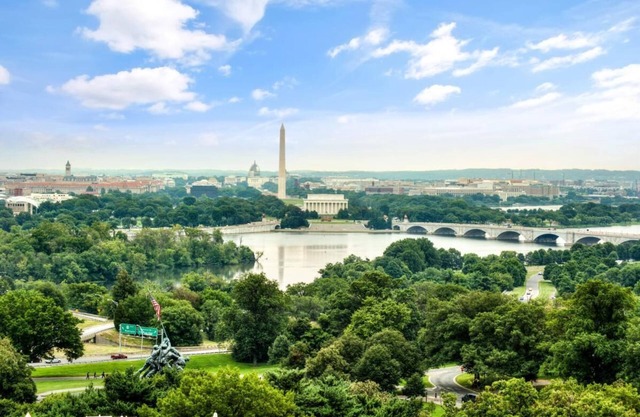 Comfort Meets Affordability at Red Lion Hotel Rosslyn Iwo Jima! Pets Allowed!