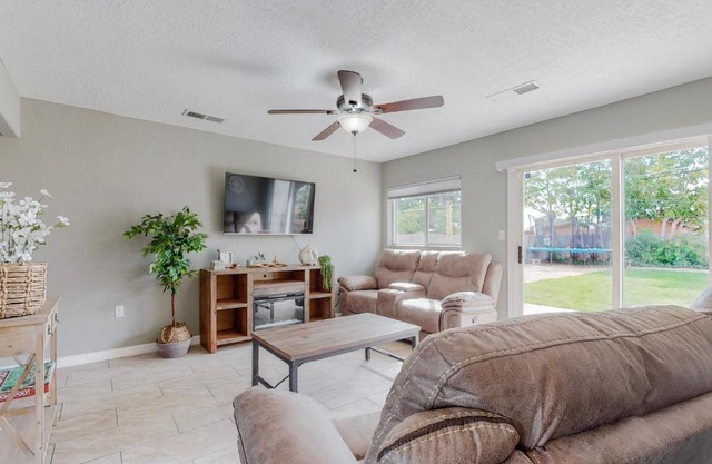 Comfortable 3-bedroom home with spacious backyard