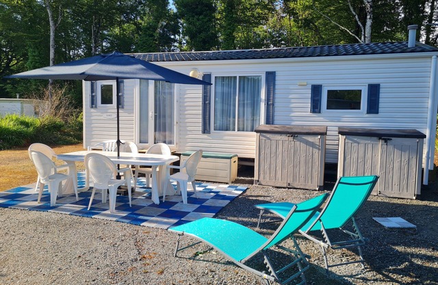 Comfortable 4-seater mobile home