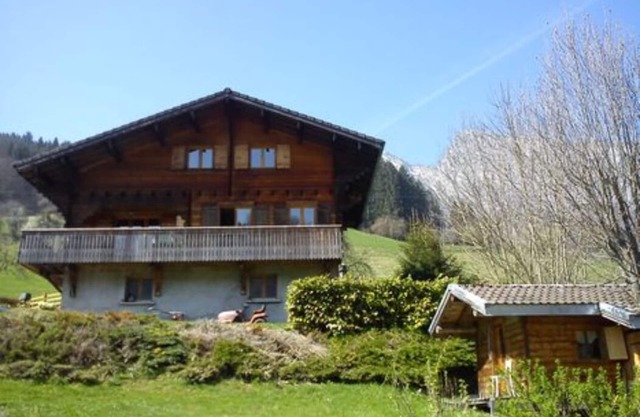 Comfortable chalet near resorts and Annecy