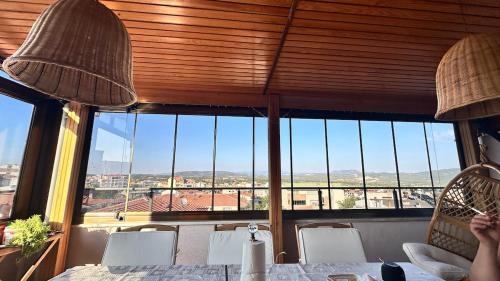 Comfortable Duplex with Stunning Ida Mountain View