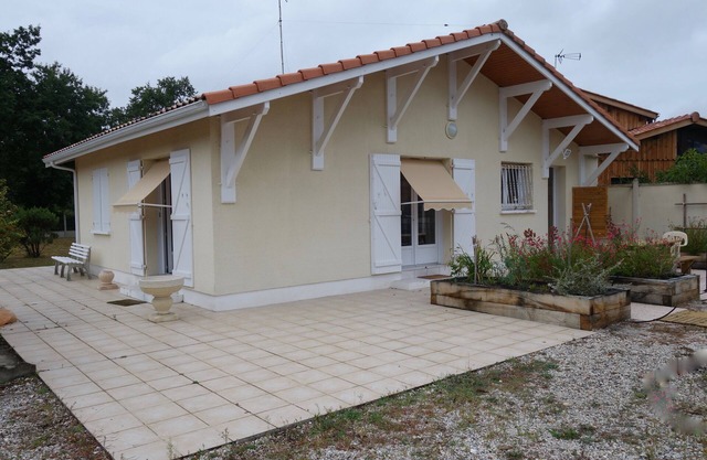 COMFORTABLE HOME of full foot located in the heart of the BASIN of ARCACHON.