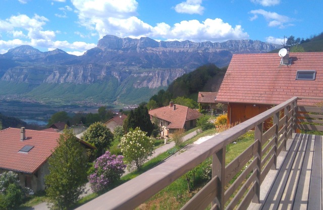 Comfortable house superb mountain view