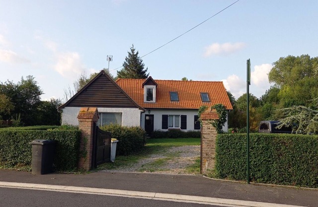 Comfortable house with large garden