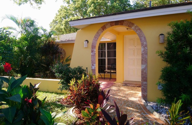 Comfortable Port Richey Home/Essentials Provided during your stay