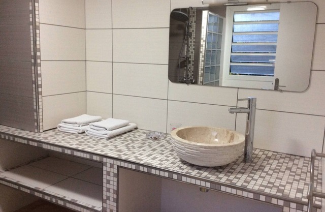 Comfortable T1 in gîte with 2 other accommodations - a studio and a T1