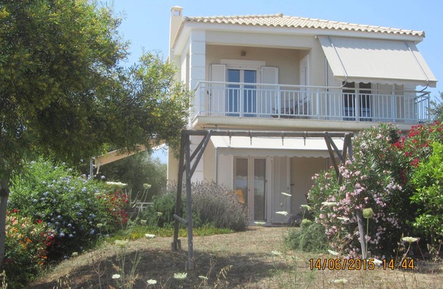 Comfortable vacation country house built in 2009 with panoramic sea views