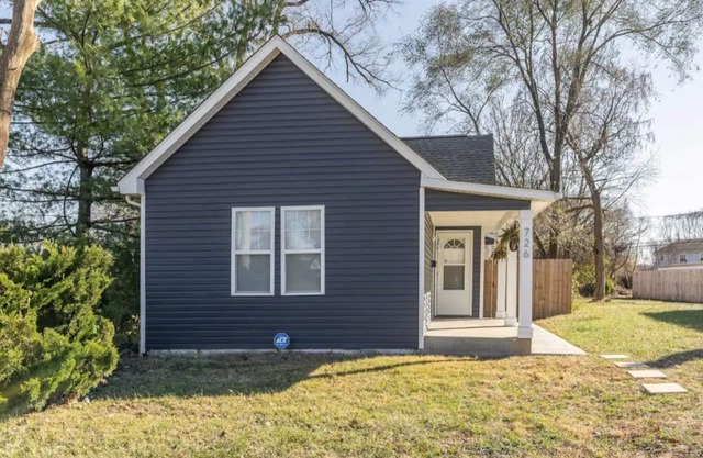 Comfy Cozy 2br home priv.parking 10min to dntwn