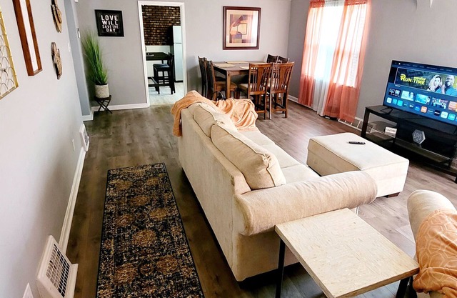 Comfy, Cozy and Clean 3-Bedroom House to Enjoy and Kickback!