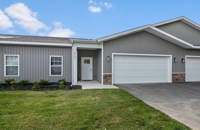 Comfy Modern-style condo in Wyoming and Michigan. Awesome location.