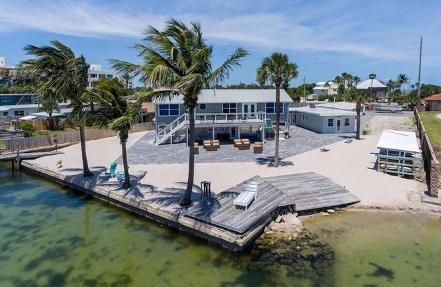 Compass 1BR - Gourmet Kitchen - Water view