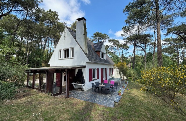 Condette-Hardelot, spacious villa on a 3000m2 pine forest, adjoining forest