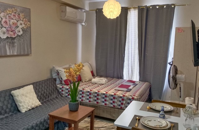 Condo in Lapu-Lapu wd 3 Pools/free wifi&Netflix