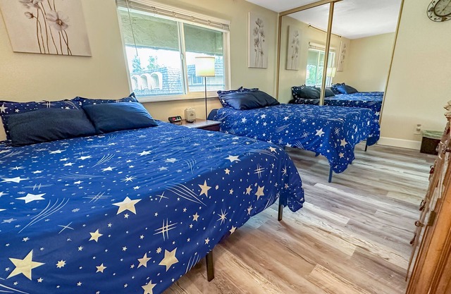 Condo With Pool, Full Kitchen, Washer, Fast Wifi