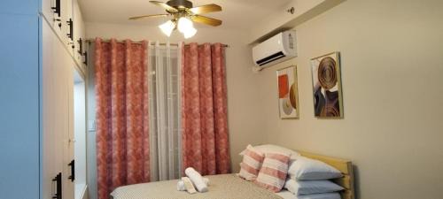 condo with WiFi Swimming pool