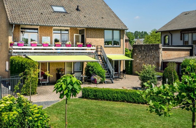 Congenial Holiday Home in Schin op Geul with Garden