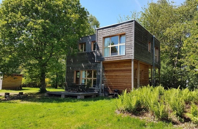Contemporary bio-ecological gîte