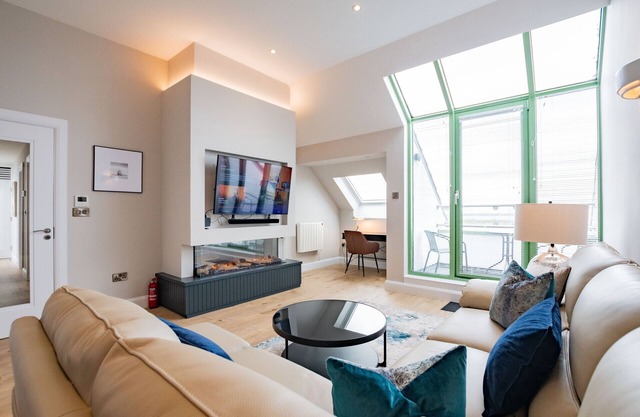Contemporary Penthouse with Coastal Views