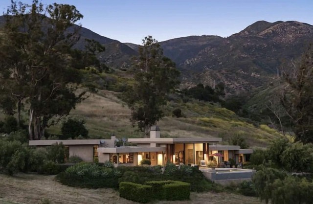 Contemporary Private Home with Pool, A/C, Ocean and mountain views.