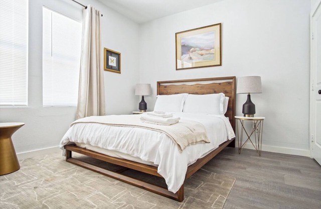 Contemporary Studio | 15 minutes to OKC State Fair Park #03C