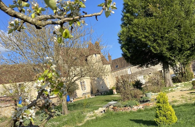 Continuation of Les Étoiles du manoir de La Barre created in the frame in 2022