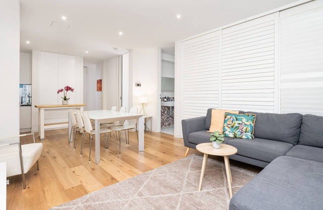 Convenience and Comfort in Carnegie