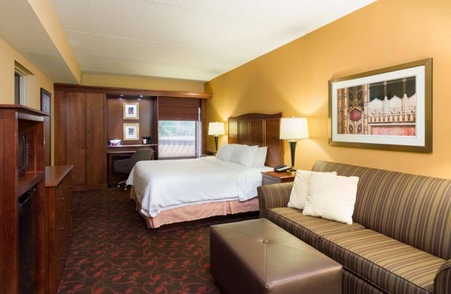 Convenient Getaway with Whirlpool – Close to Gettysburg and Hersheypark, Pets