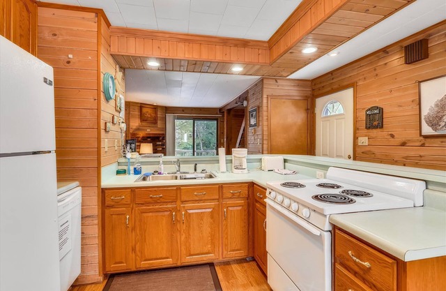 Convenient location meets affordable pricing at Pendletonheim 1B.