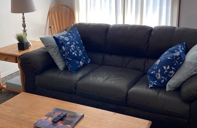 Convenient South Side 2 Bedroom