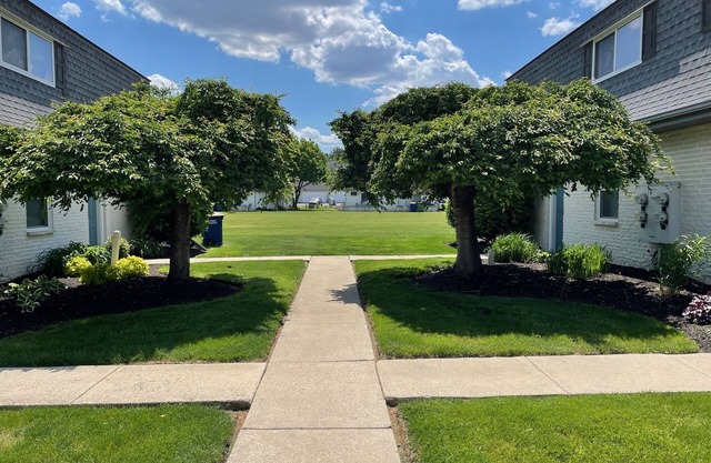 Conveniently Located Quiet Community 2 Bedroom Apartment in Mechanicsburg