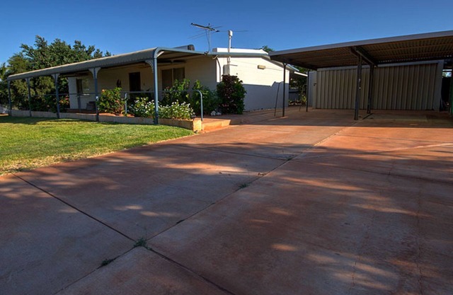 Coral - Well priced family home and Pet Friendly.