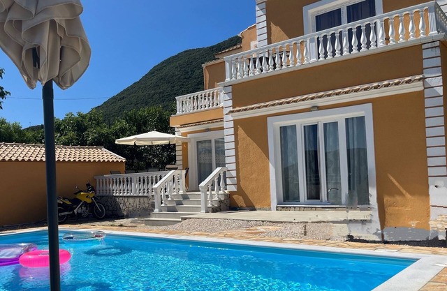 Corfu villas with pool