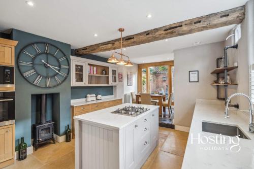 Corner Cottage - 3 beds bathtub outdoor terrace