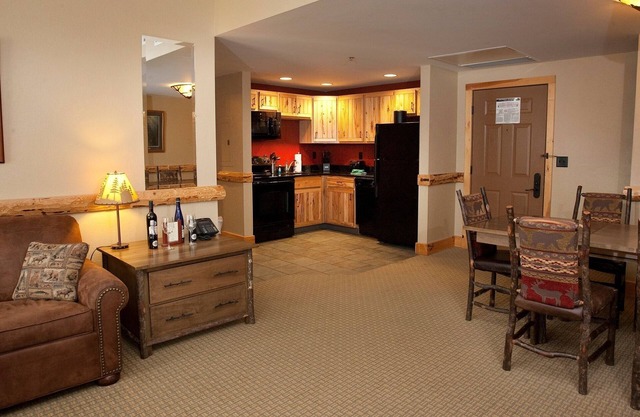 Corner Unit + Nice Views & Fireplace | Onsite Spa