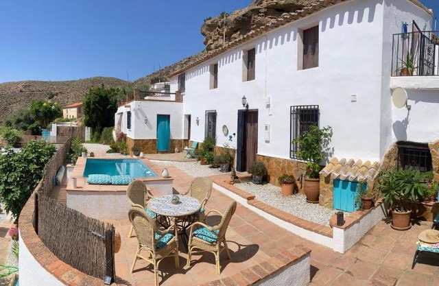 Cortijo Perejil, a tranquil mountain escape & private pool